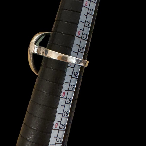 ❌SOLD❌ Vintage Chrysophase (?) & Sterling Ring — Size 6.75 - Picture 7 of 7